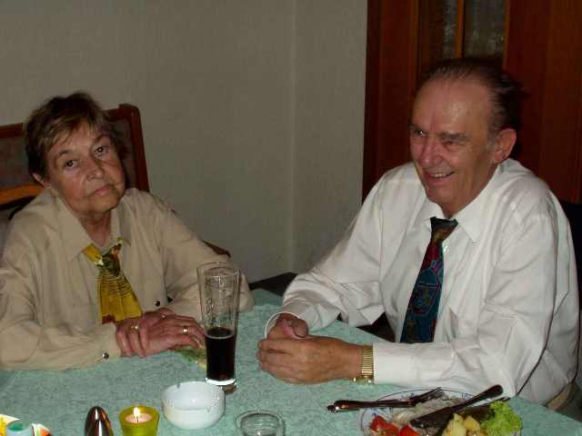 Der Gr&uuml;nder der Gruppe Peter Schumann mit Gattin